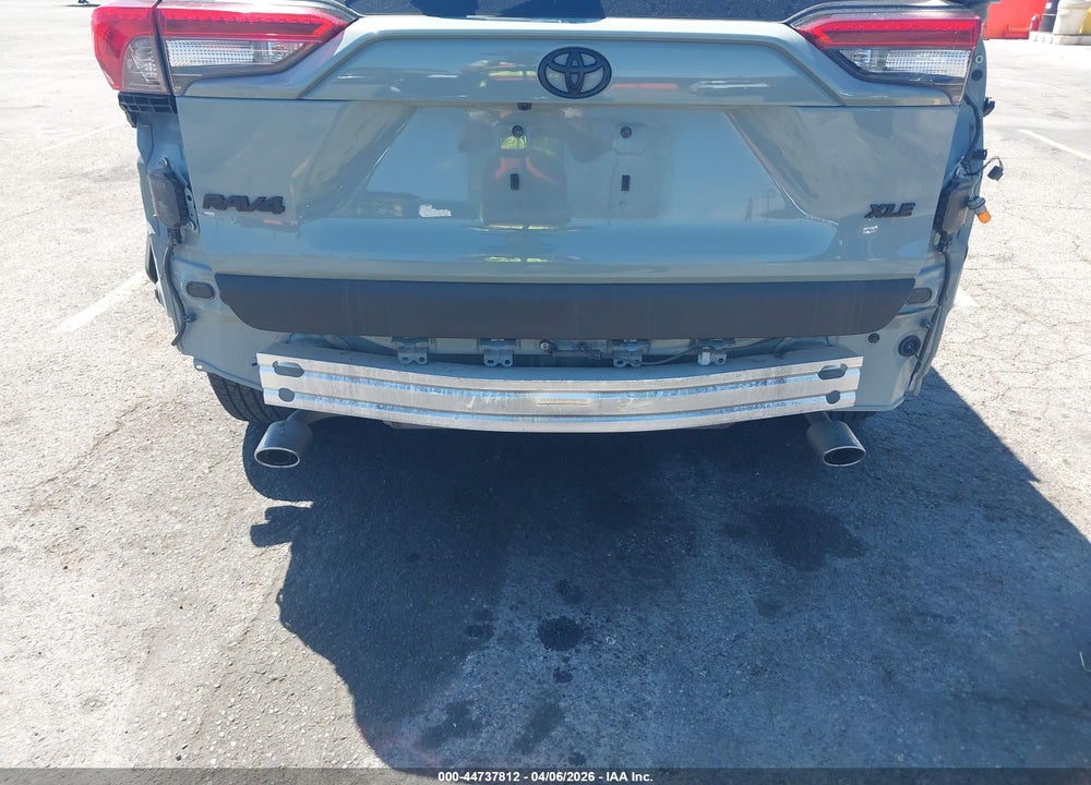 2020 TOYOTA RAV4 XLE VIN: 2T3W1RFV7LW079004