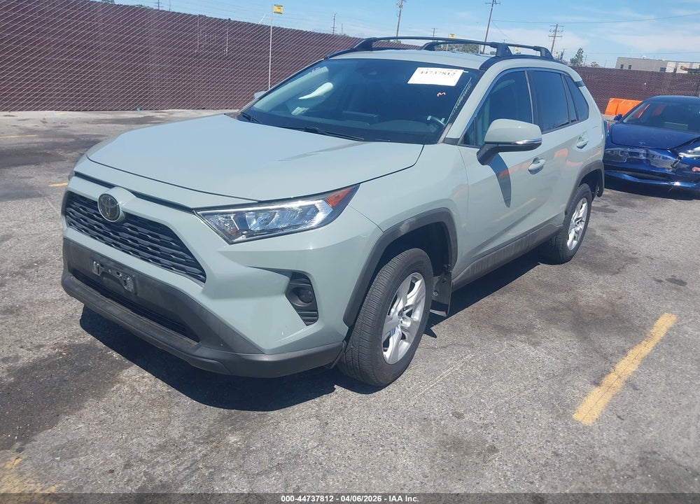 2020 TOYOTA RAV4 XLE VIN: 2T3W1RFV7LW079004