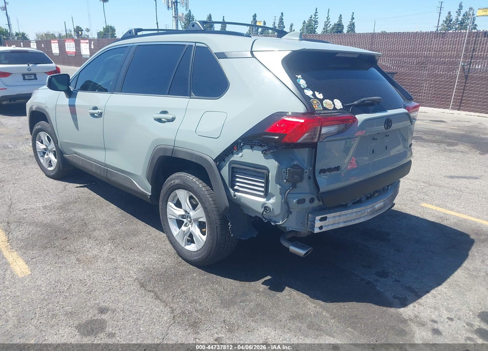 2020 TOYOTA RAV4 XLE VIN: 2T3W1RFV7LW079004