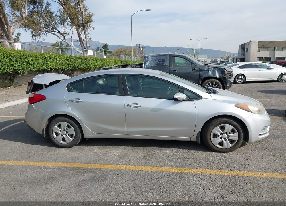 2015 KIA FORTE LX VIN: KNAFK4A68F5265823