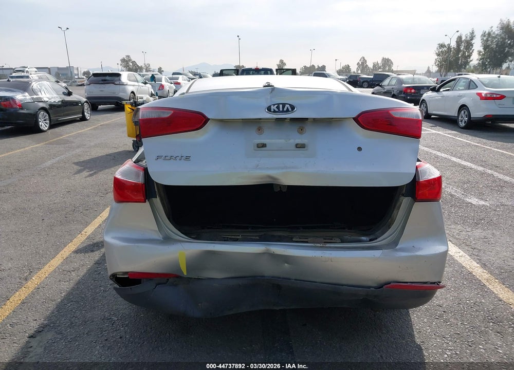 2015 KIA FORTE LX VIN: KNAFK4A68F5265823