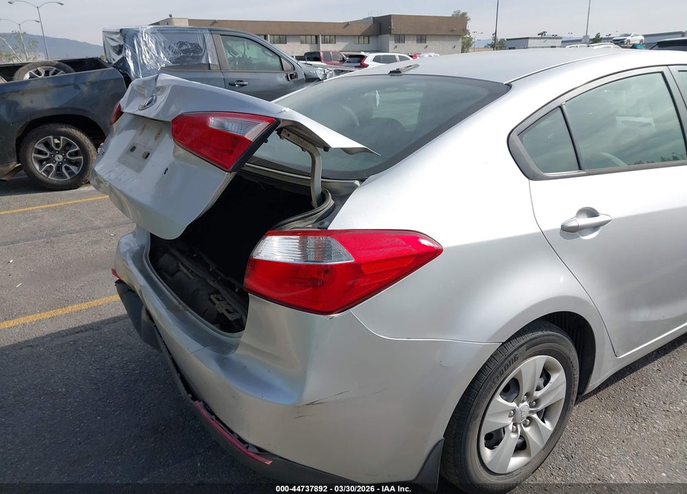 2015 KIA FORTE LX VIN: KNAFK4A68F5265823