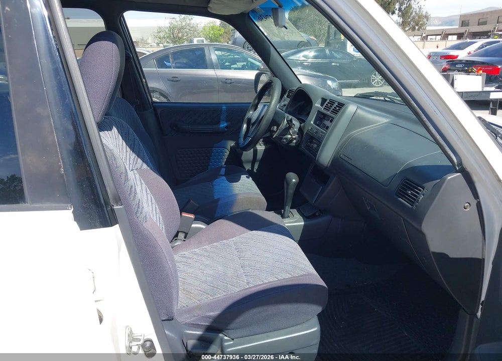 1998 TOYOTA RAV4 VIN: JT3GP10V4W7034975