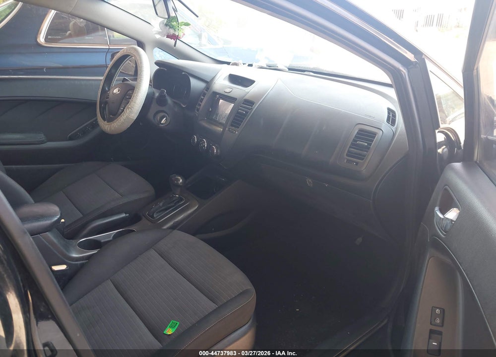 2015 KIA FORTE LX VIN: KNAFX4A67F5412277