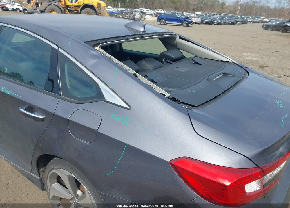 2018 HONDA ACCORD TOURING 2.0T VIN: 1HGCV2F96JA044663