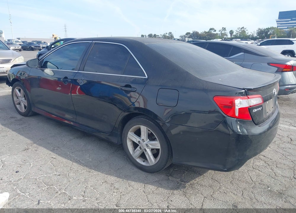 2013 TOYOTA CAMRY SE VIN: 4T1BF1FK8DU641168