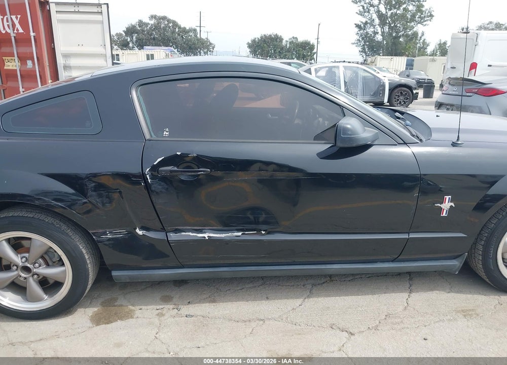 2006 FORD MUSTANG V6 VIN: 1ZVFT80N565142137