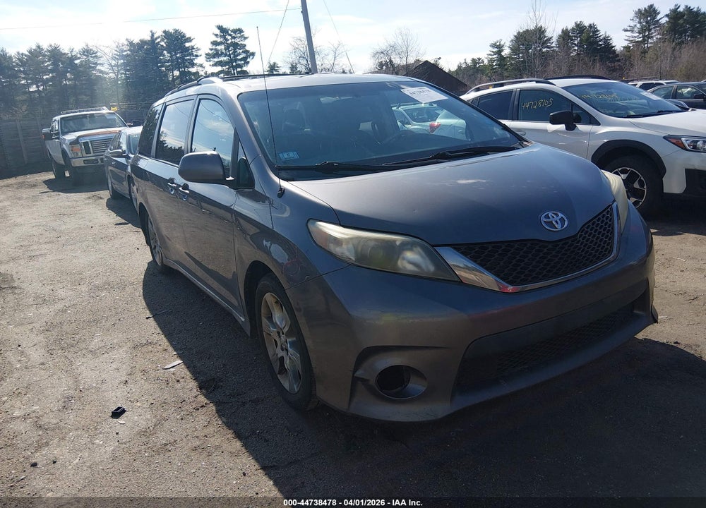 2011 TOYOTA SIENNA SE VIN: 5TDXK3DC4BS031511