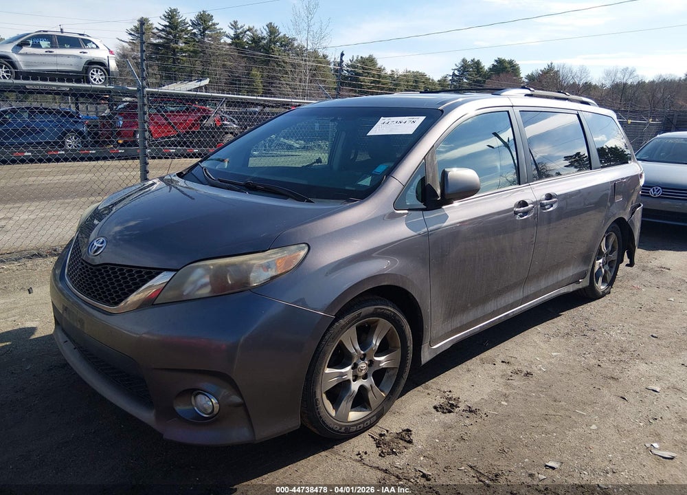 2011 TOYOTA SIENNA SE VIN: 5TDXK3DC4BS031511