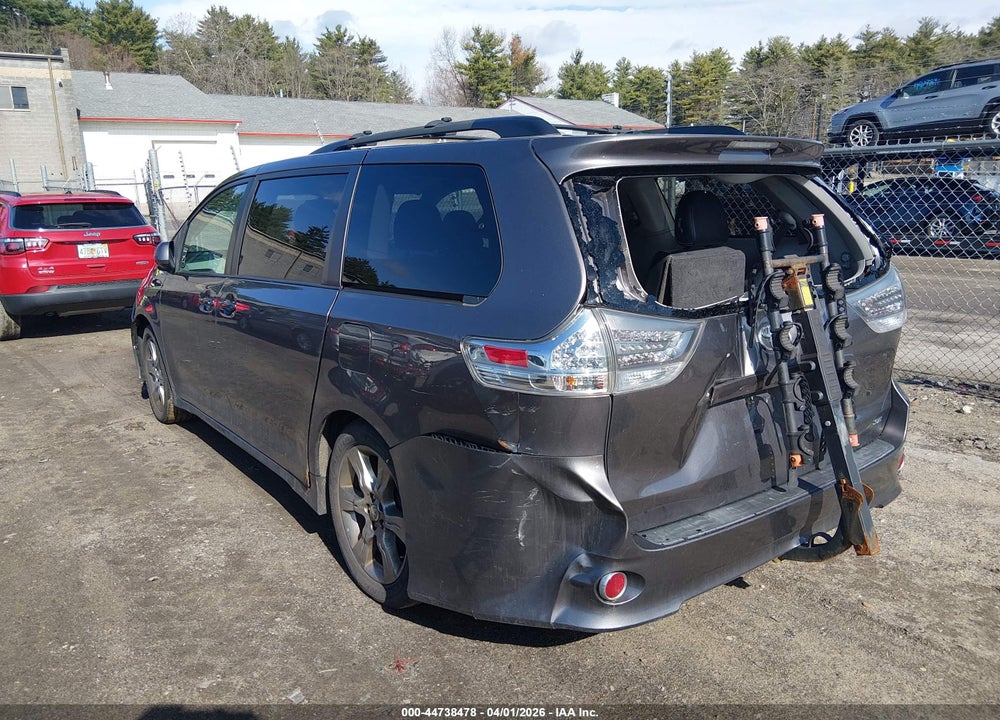 2011 TOYOTA SIENNA SE VIN: 5TDXK3DC4BS031511