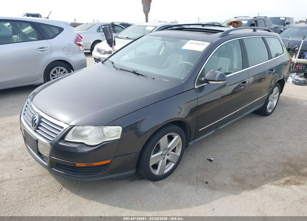 2008 VOLKSWAGEN PASSAT KOMFORT VIN: WVWLK73C88E056806