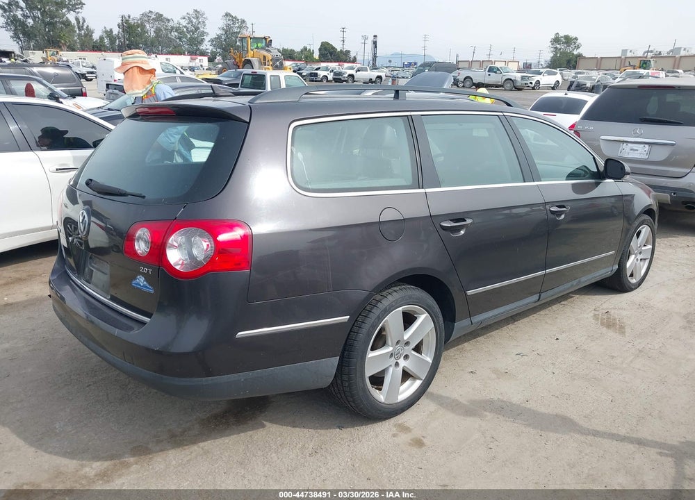 2008 VOLKSWAGEN PASSAT KOMFORT VIN: WVWLK73C88E056806