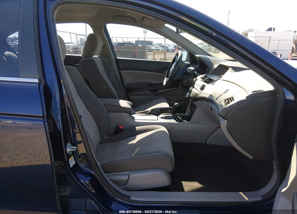 2010 HONDA ACCORD 2.4 LX-P VIN: 1HGCP2F49AA104174