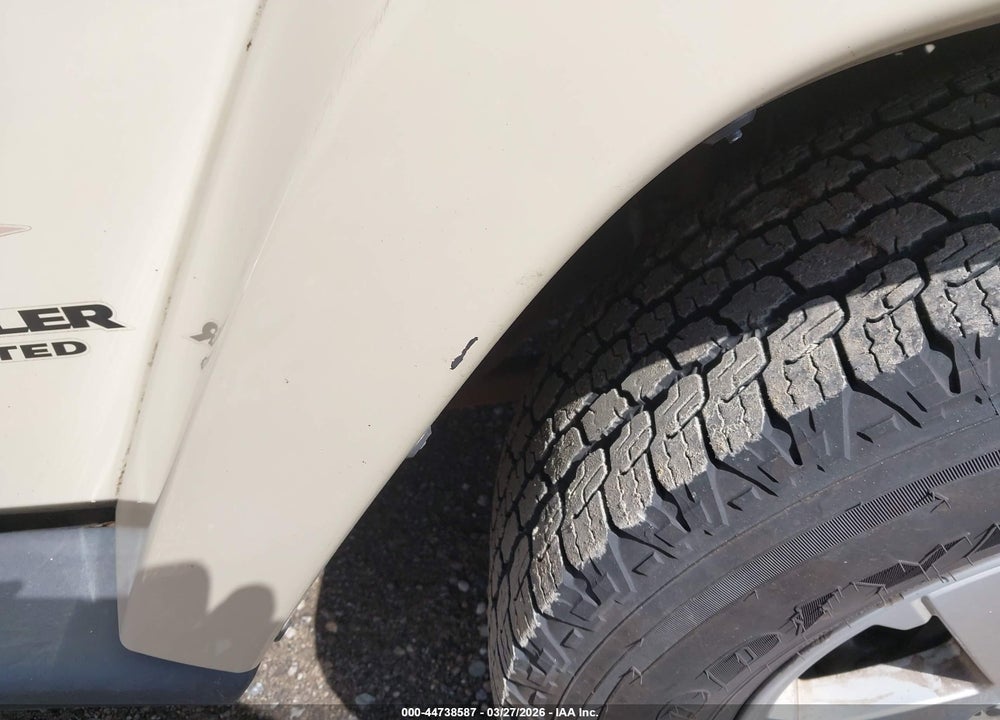 2011 JEEP WRANGLER UNLIMITED SAHARA VIN: 1J4BA5H1XBL638168