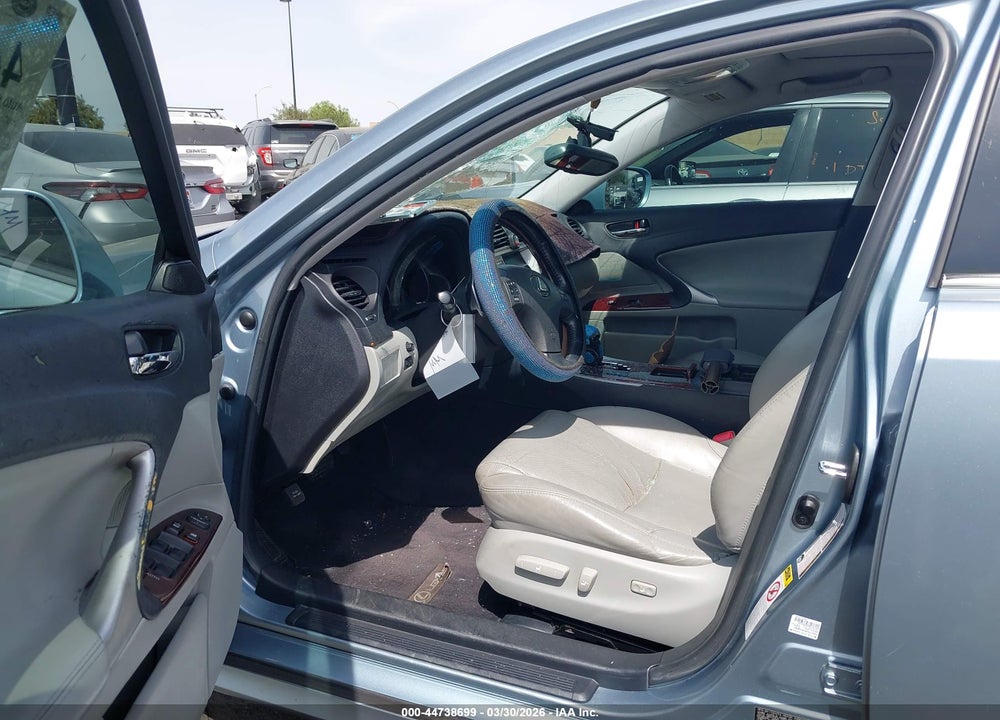 2007 LEXUS IS 250 VIN: JTHBK262X75050195