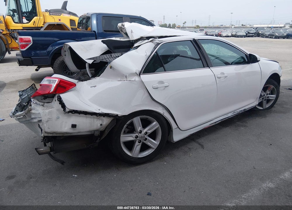 2014 TOYOTA CAMRY SE VIN: 4T1BF1FK9EU318541
