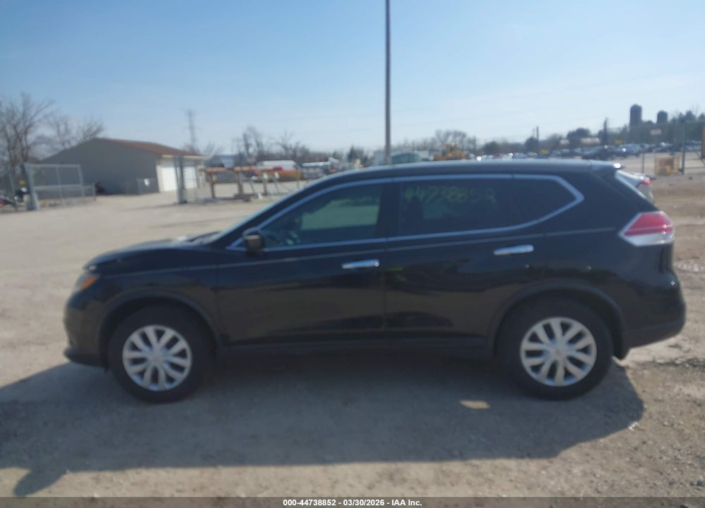 2015 NISSAN ROGUE S VIN: KNMAT2MV3FP547700