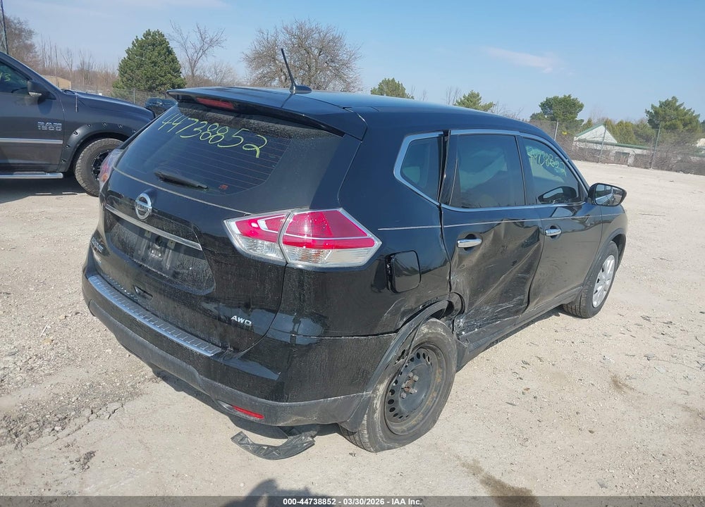2015 NISSAN ROGUE S VIN: KNMAT2MV3FP547700