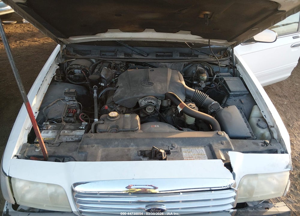 2001 FORD CROWN VICTORIA LX VIN: 2FAFP74W41X132362