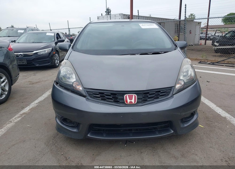 2013 HONDA FIT SPORT VIN: JHMGE8G51DC055060