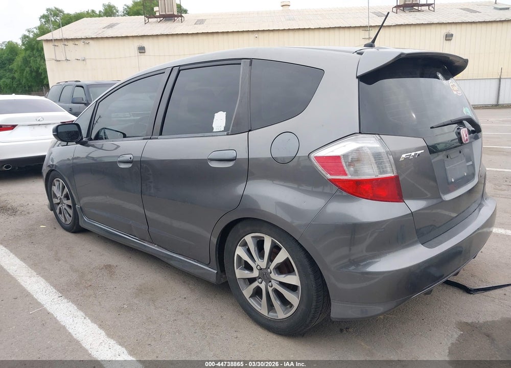 2013 HONDA FIT SPORT VIN: JHMGE8G51DC055060