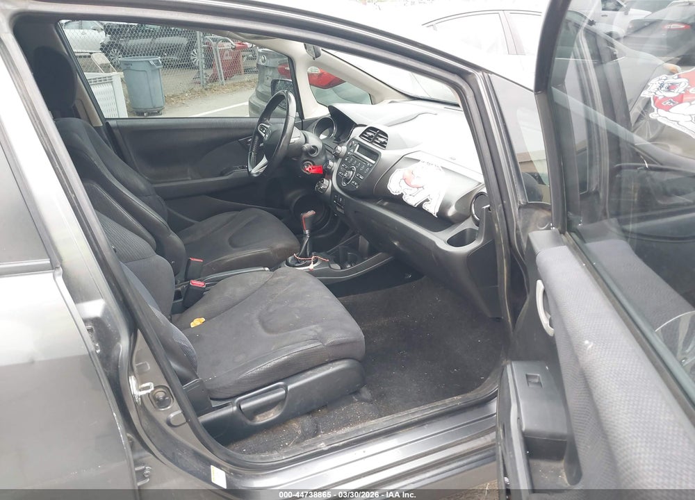 2013 HONDA FIT SPORT VIN: JHMGE8G51DC055060
