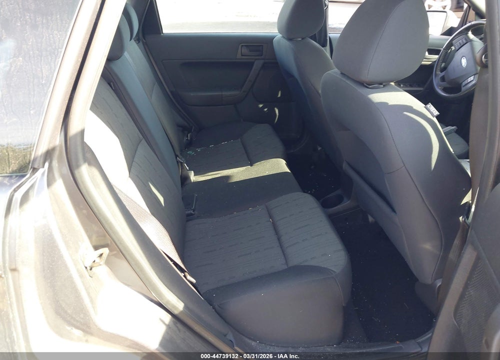 2010 FORD FOCUS SE VIN: 1FAHP3FN9AW130480