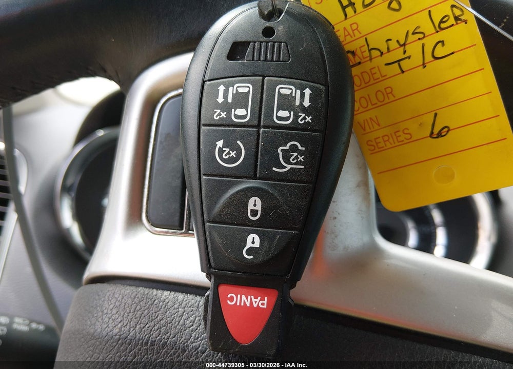 2014 CHRYSLER TOWN & COUNTRY TOURING VIN: 2C4RC1BG0ER228821