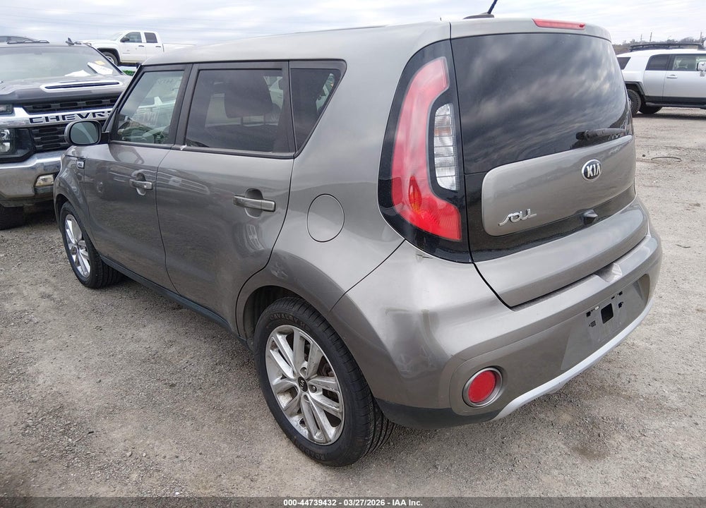2017 KIA SOUL + VIN: KNDJP3A54H7476816