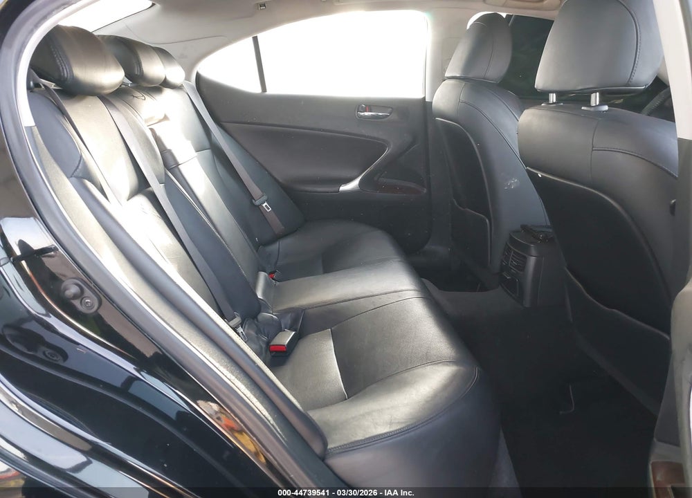 2007 LEXUS IS 250 VIN: JTHBK262272052203