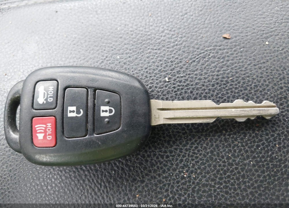 2015 TOYOTA COROLLA S PLUS VIN: 5YFBURHE3FP359200