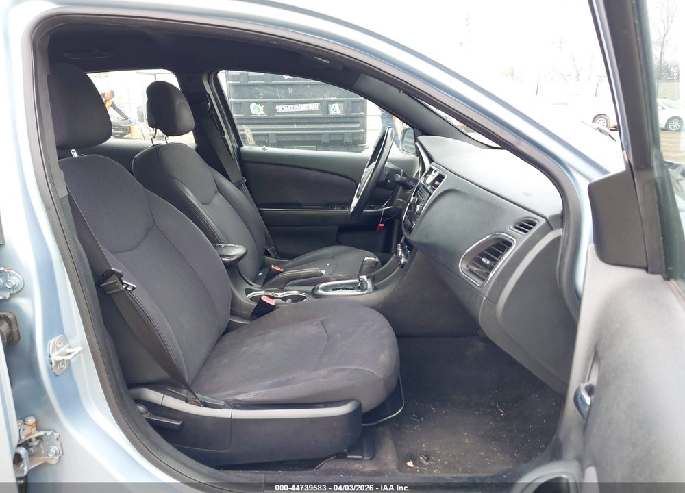 2012 CHRYSLER 200 TOURING VIN: 1C3CCBBB2CN278067