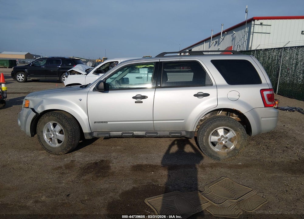 2008 FORD ESCAPE XLT VIN: 1FMCU03138KC08083