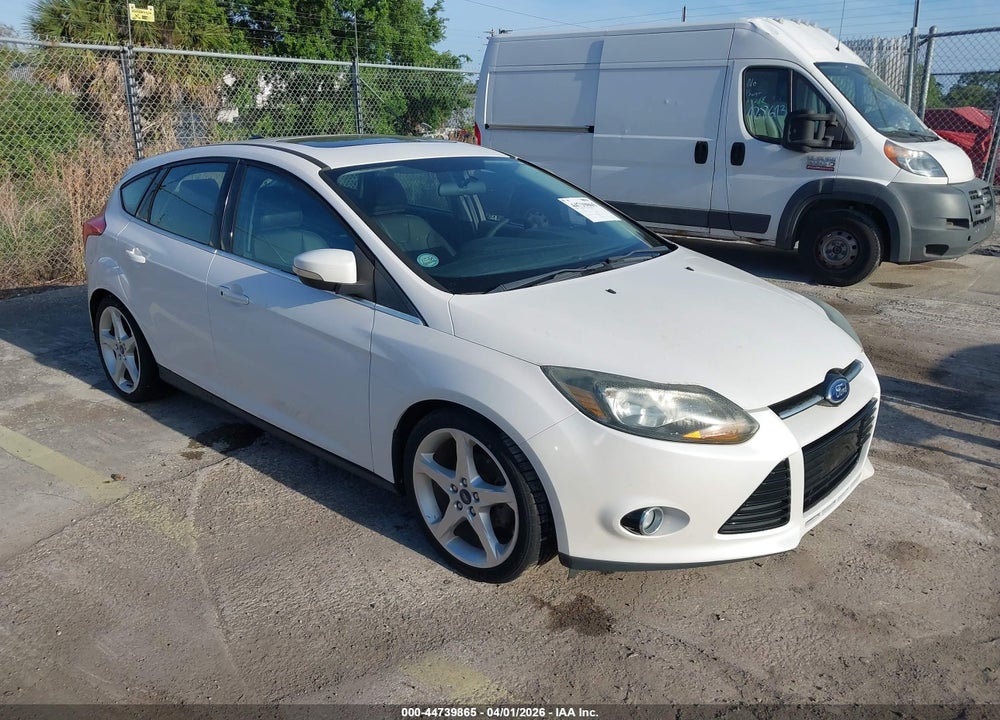2013 FORD FOCUS TITANIUM VIN: 1FADP3N20DL122697