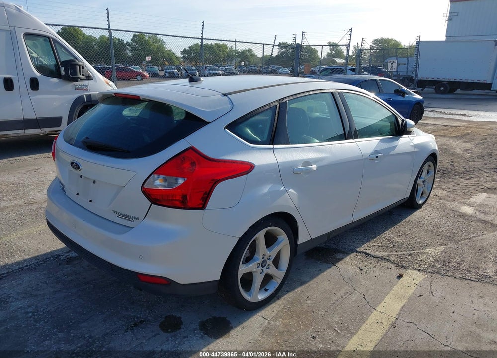 2013 FORD FOCUS TITANIUM VIN: 1FADP3N20DL122697