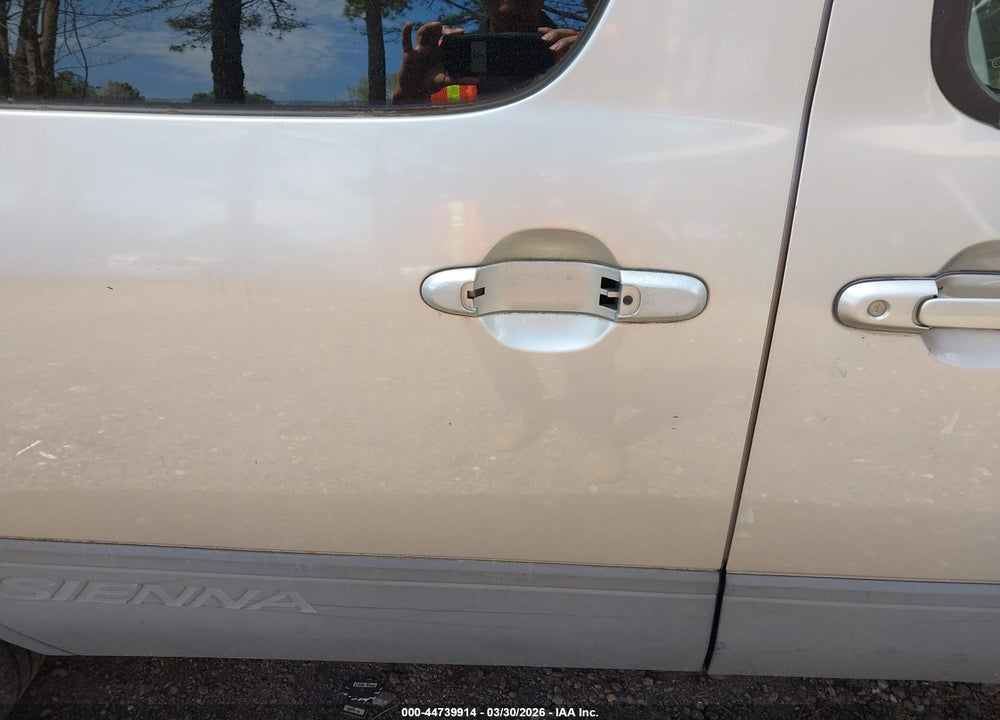 2002 TOYOTA SIENNA CE VIN: 4T3ZF19C72U480948