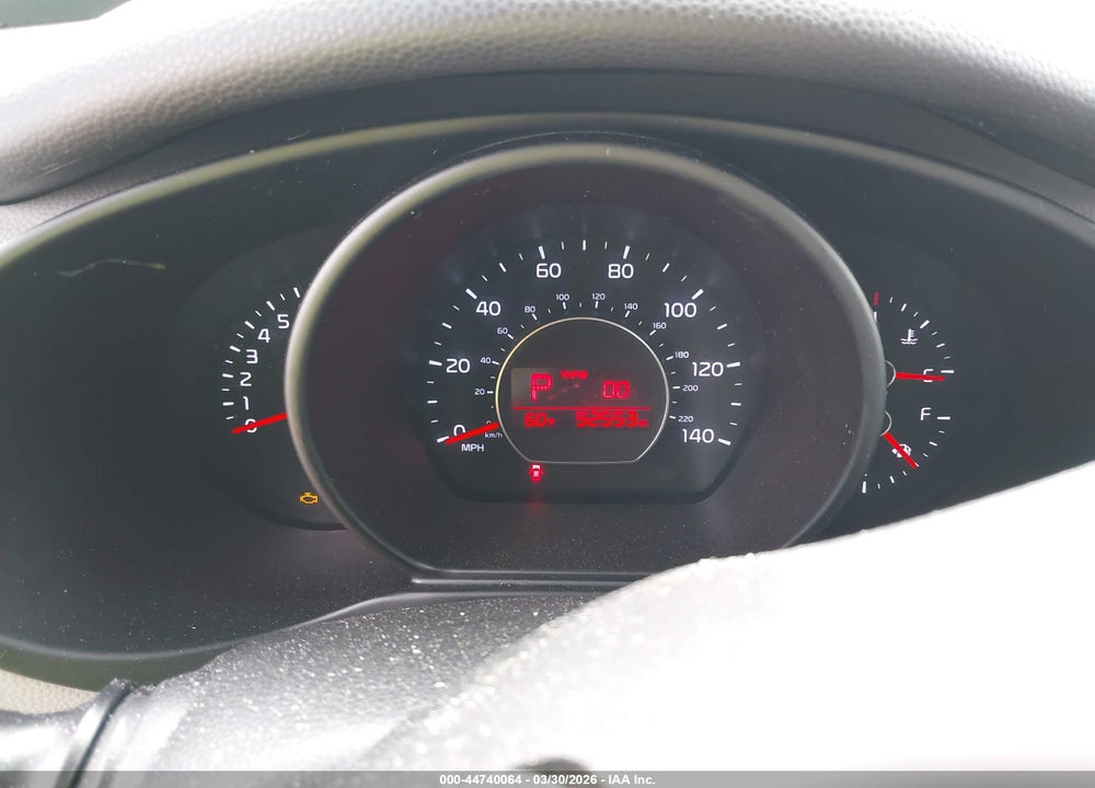 2016 KIA SOUL + VIN: KNDJP3A56G7240022