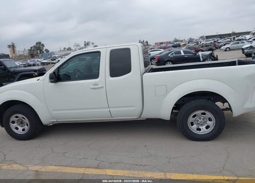 2015 NISSAN FRONTIER S VIN: 1N6BD0CT6FN745380