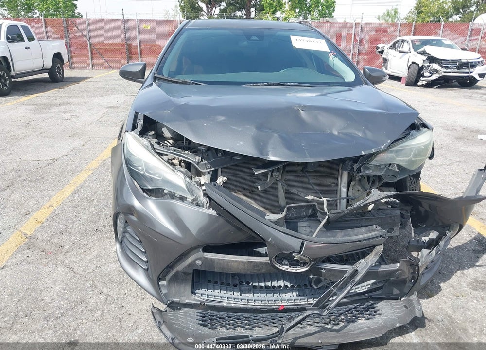 2018 TOYOTA COROLLA SE VIN: 5YFBURHE0JP776296