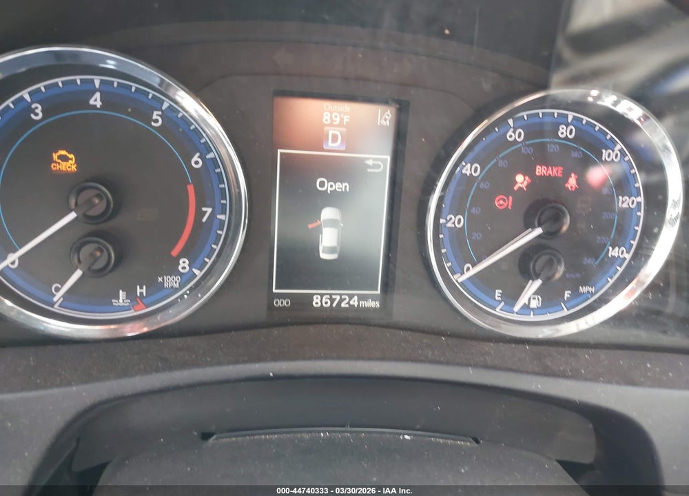 2018 TOYOTA COROLLA SE VIN: 5YFBURHE0JP776296