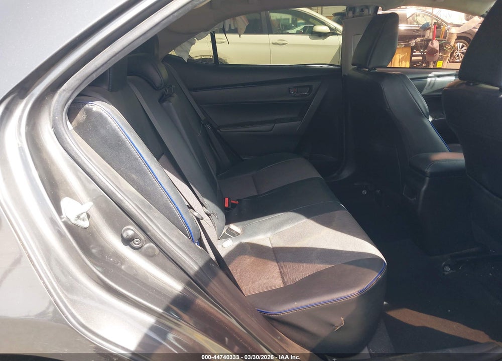 2018 TOYOTA COROLLA SE VIN: 5YFBURHE0JP776296