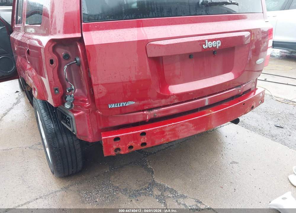2015 JEEP PATRIOT LATITUDE VIN: 1C4NJPFB5FD402201