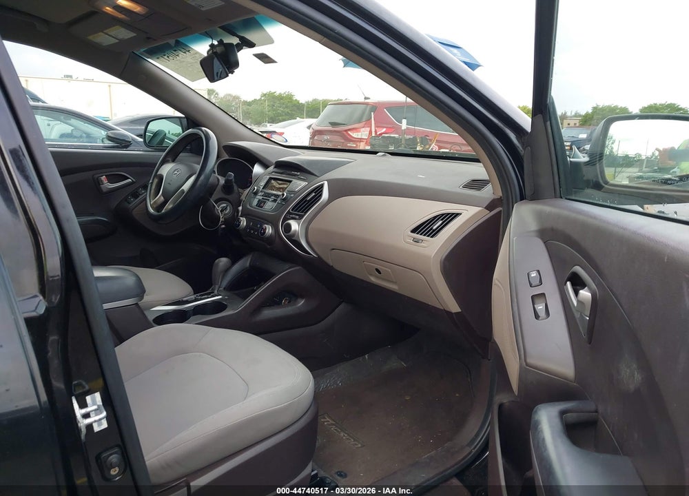 2013 HYUNDAI TUCSON GL VIN: KM8JT3AB0DU712810