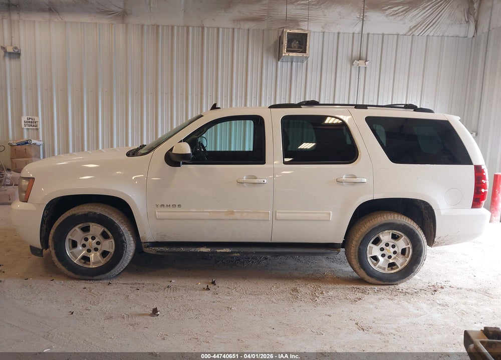 2011 CHEVROLET TAHOE LS VIN: 1GNSKAE01BR149251