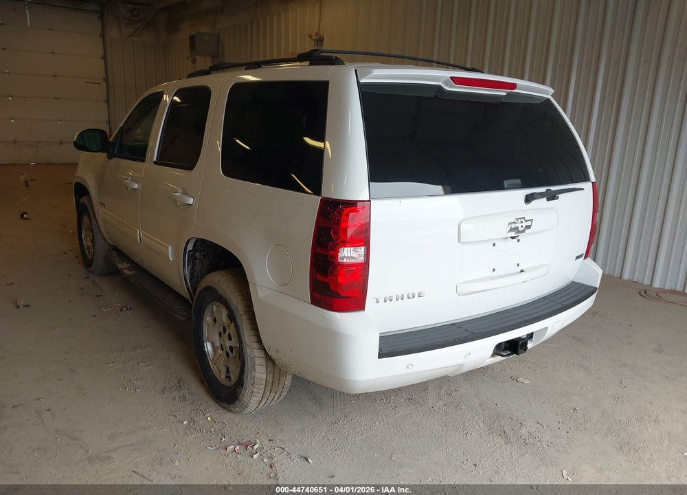 2011 CHEVROLET TAHOE LS VIN: 1GNSKAE01BR149251