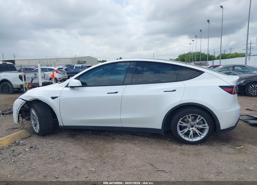 2020 TESLA MODEL Y LONG RANGE DUAL MOTOR ALL-WHEEL DRIVE VIN: 5YJYGDEEXLF043616