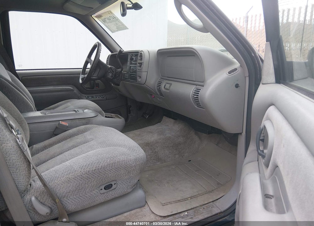 1997 CHEVROLET TAHOE LS VIN: 1GNEK13R7VJ440239