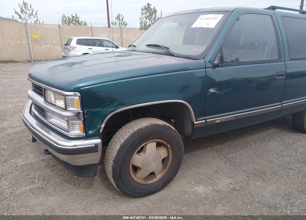 1997 CHEVROLET TAHOE LS VIN: 1GNEK13R7VJ440239