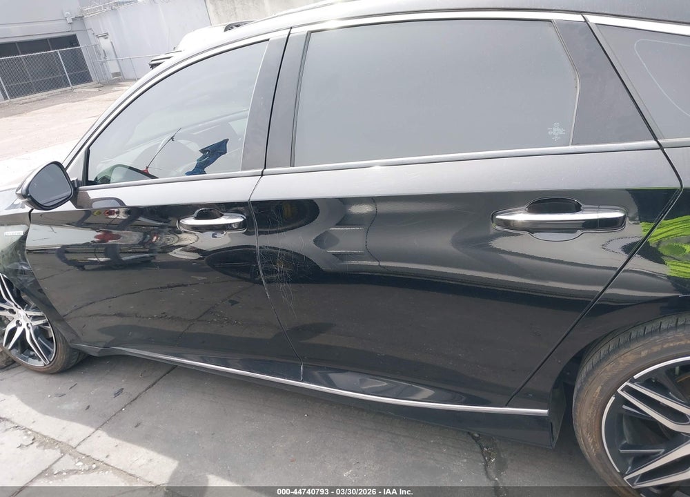 2022 HONDA ACCORD HYBRID TOURING VIN: 1HGCV3F92NA015799