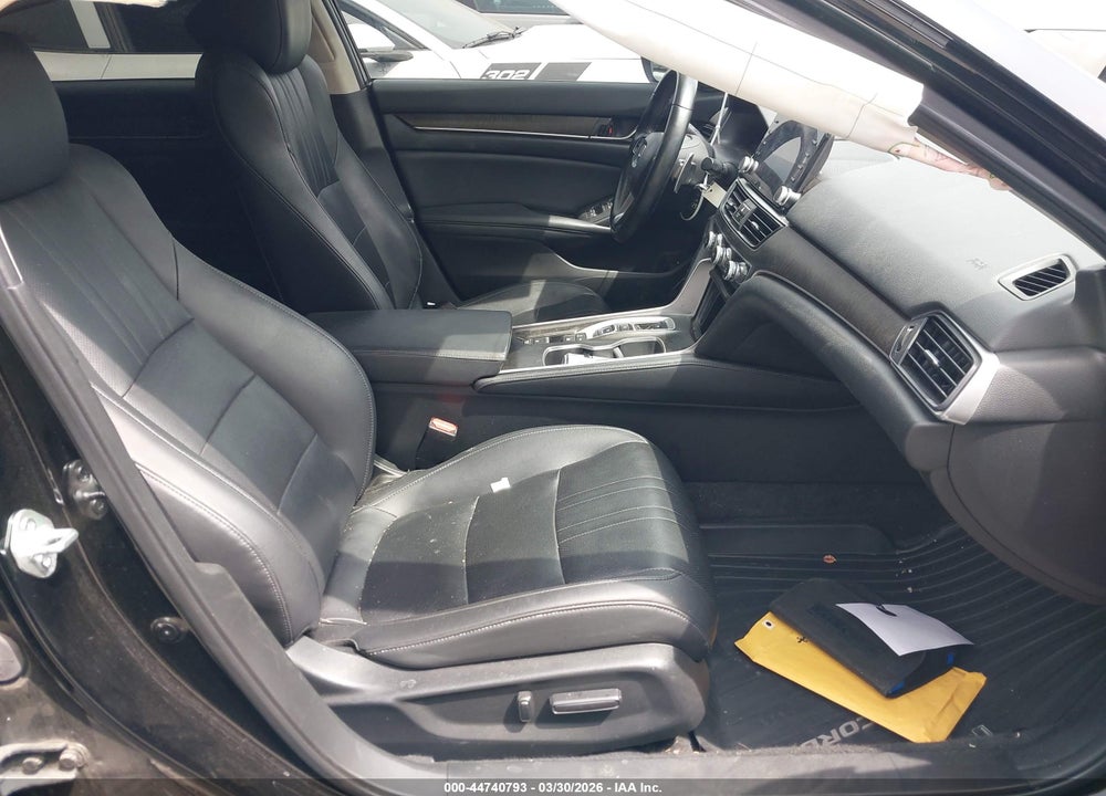 2022 HONDA ACCORD HYBRID TOURING VIN: 1HGCV3F92NA015799